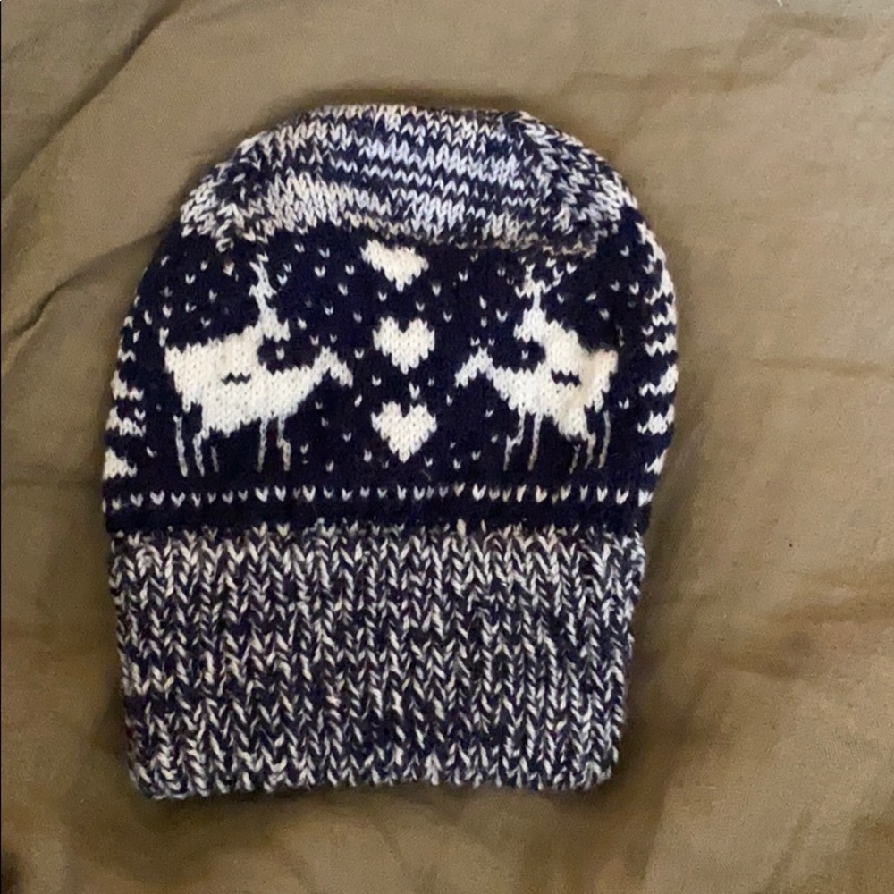 Knitted beanie